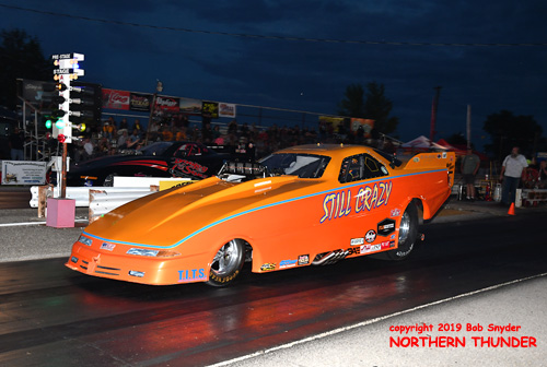 (near lane) Clay Cunningham - 'Still Crazy' #4764 (far lane) Jeff Cameron - 'Magnolia Missile' #421